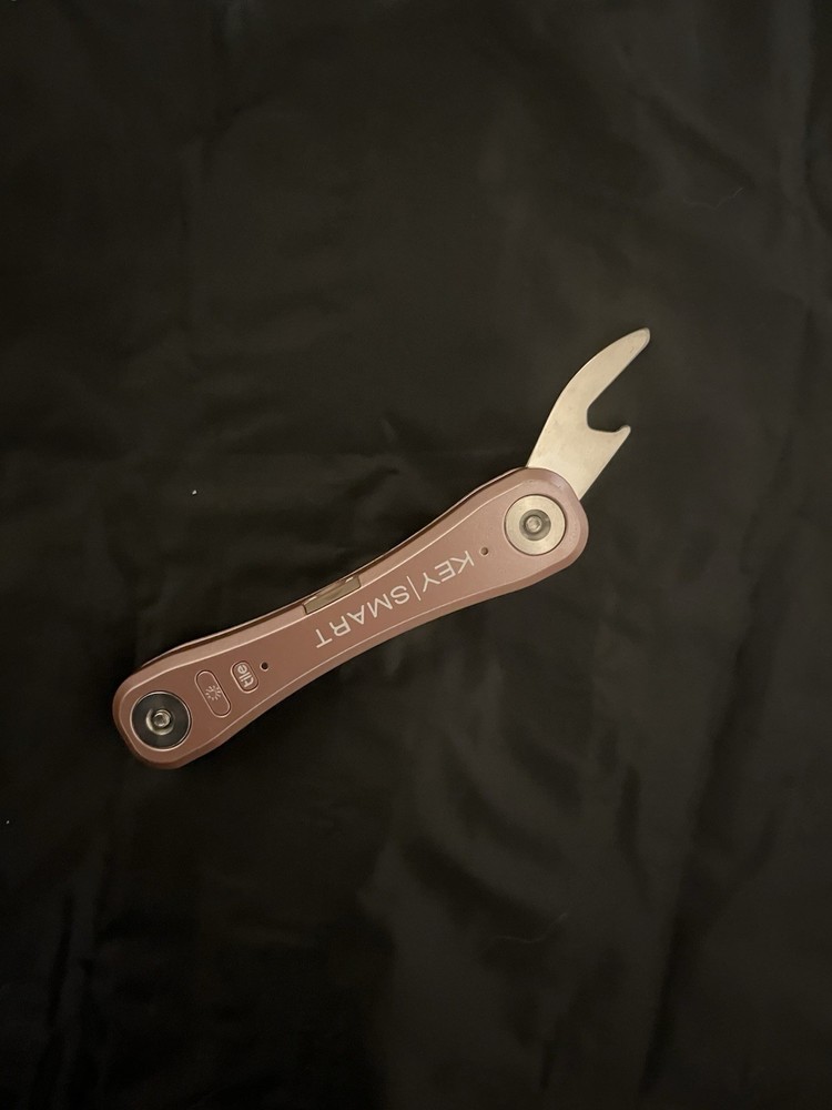 Key Smart Pro Edition with Tile Smart Location - Pink - Opened