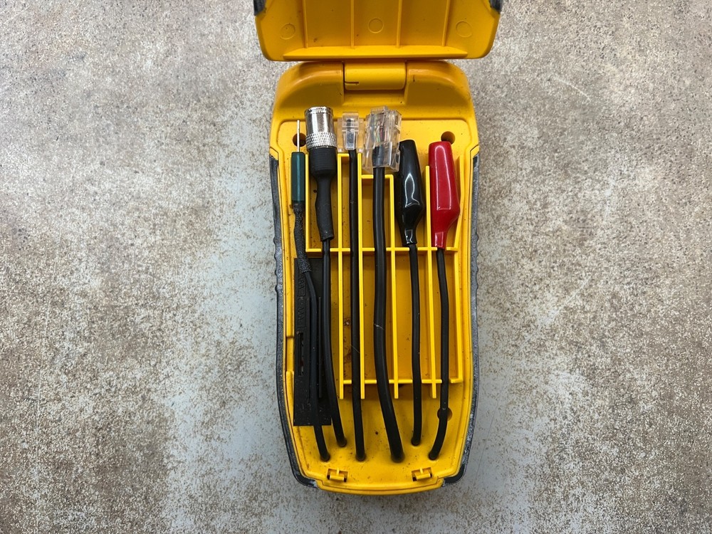 Sperry ET64220 Lan Tracker Wire Tracer Transmitter Receiver Cable Tester