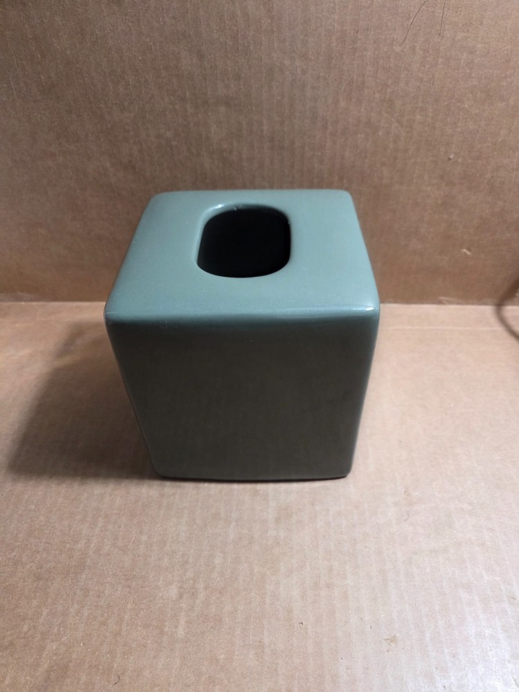 Tissue Cover Square Ceramic Nobility Sage Green