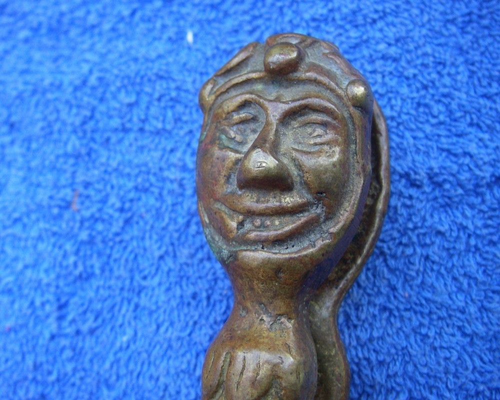 UNUSUAL Bronze JESTER Form NUTCRACKER-Hinged Top-NR