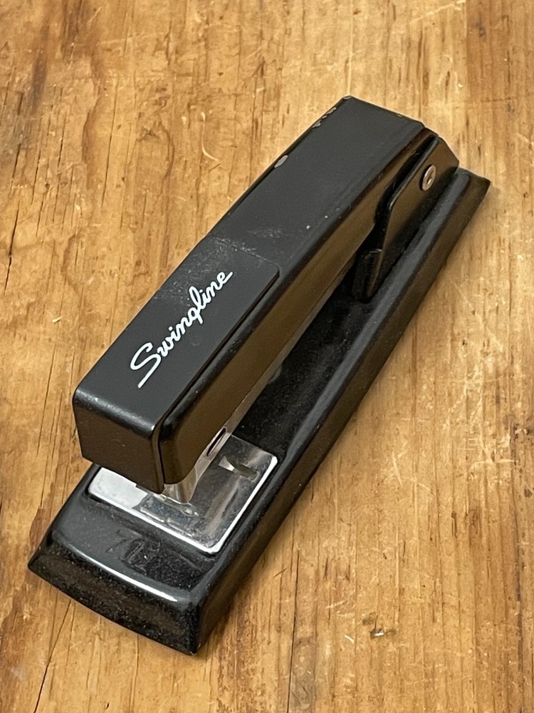 Swingline Stapler Model 711 – Tested Working