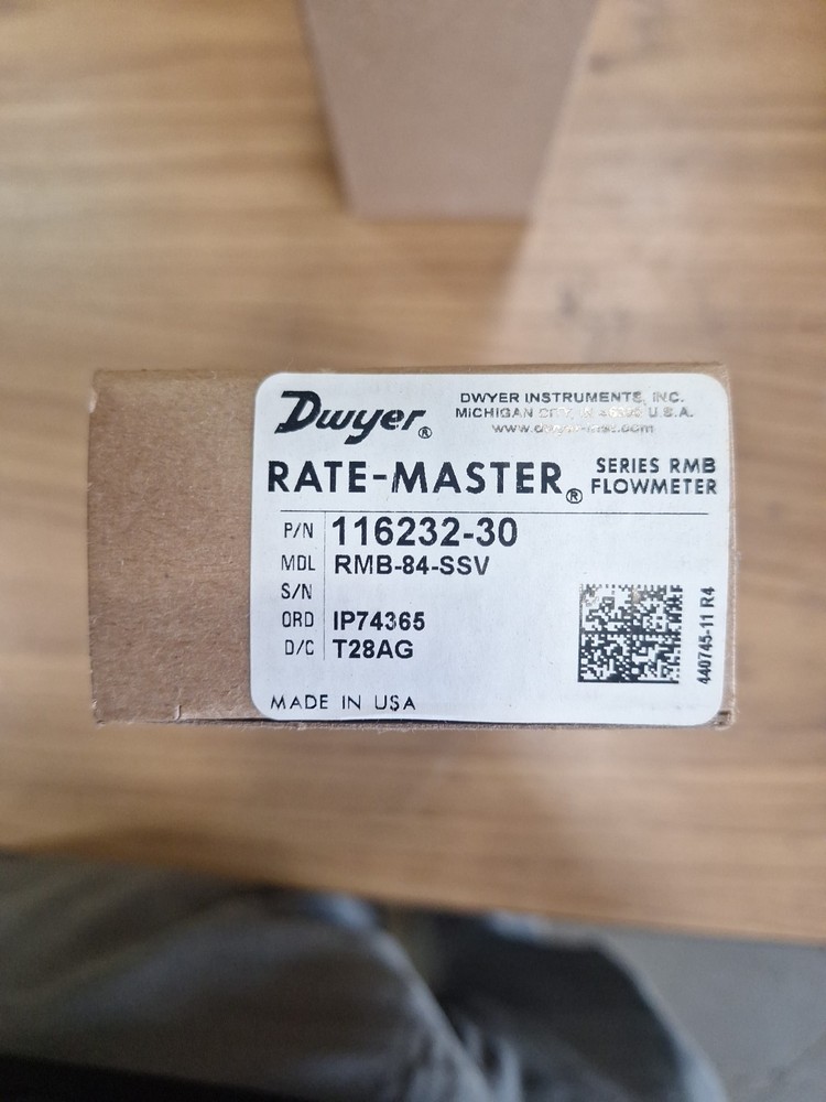 Dwyer RMB-84-SSV Rate-Master Variable Area Flow Meter Rotameter Series RMB