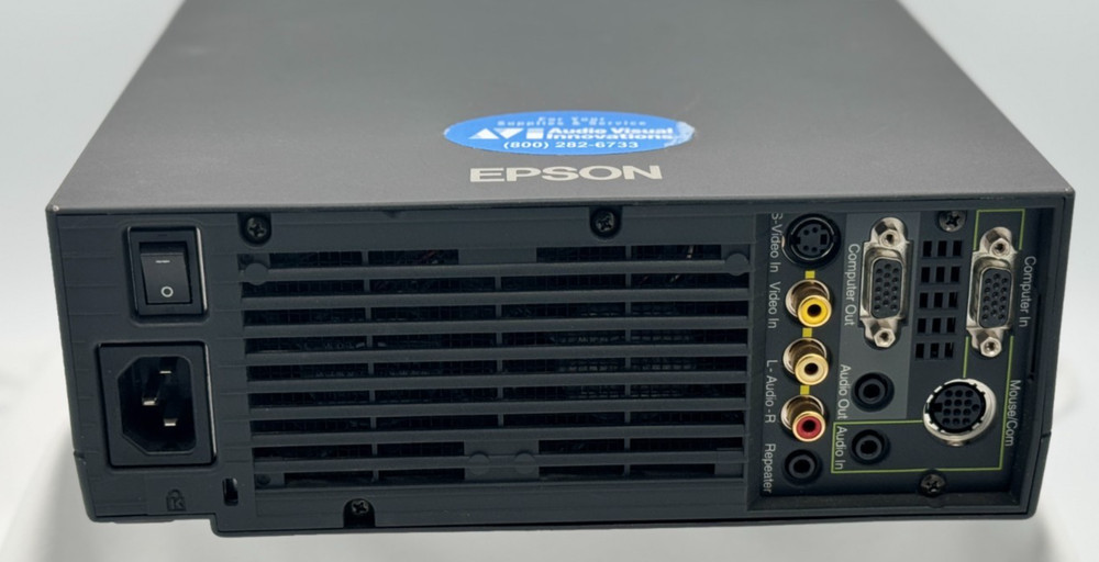 Epson LCD Projector Model: ELP-5500 - Case Included - Tested