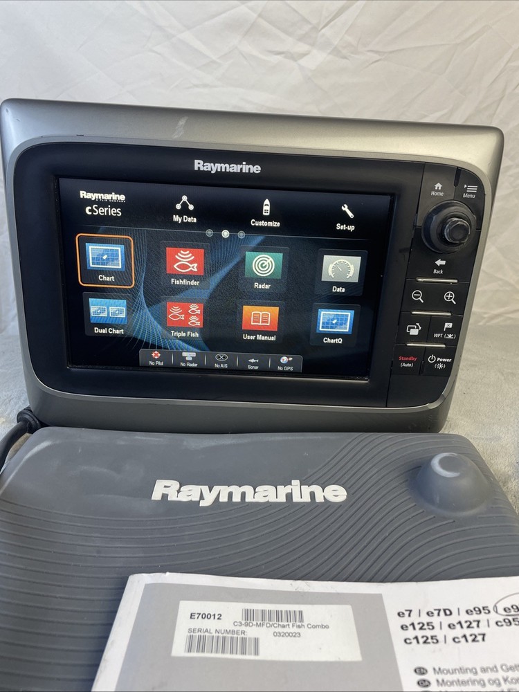 Raymarine c95 GPS Chartplotter Multifunction Display E70012 With Suncover