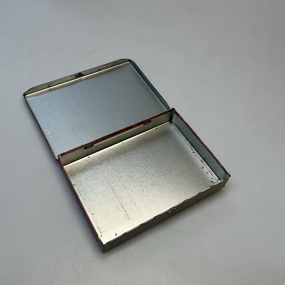Blue Q Tin Smokes Pocket Box