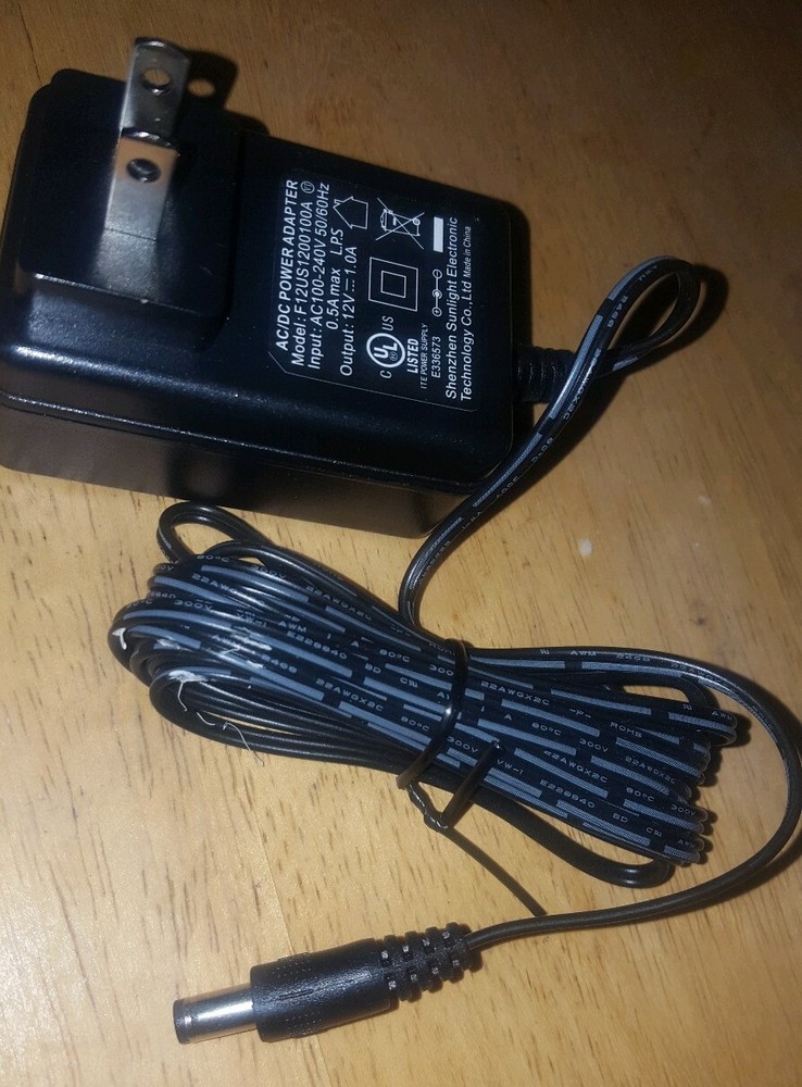 AC adapter for Camera 12vdc 1A