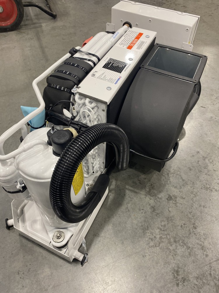 Webasto FCF Platinum Self-Contained Air Conditioner Unit 5011400A