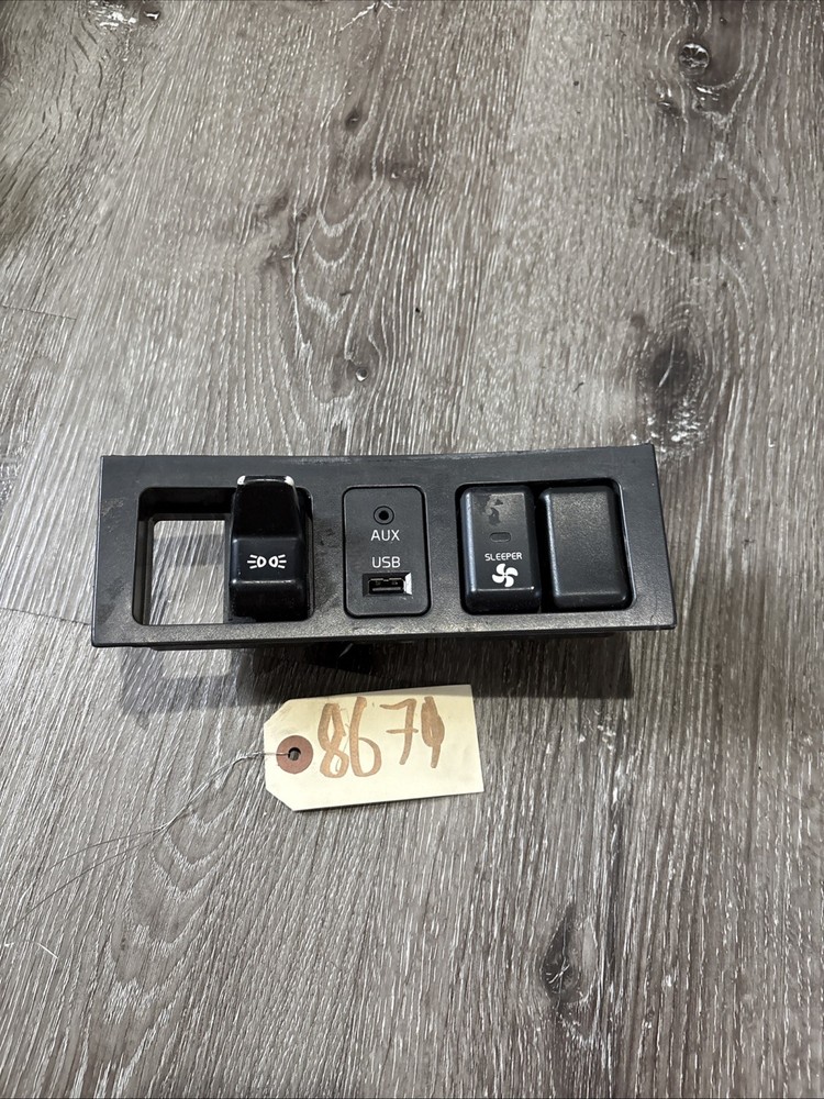 Volvo VNL SWITCH PANEL Dash Panel - Used | P/N 3175616