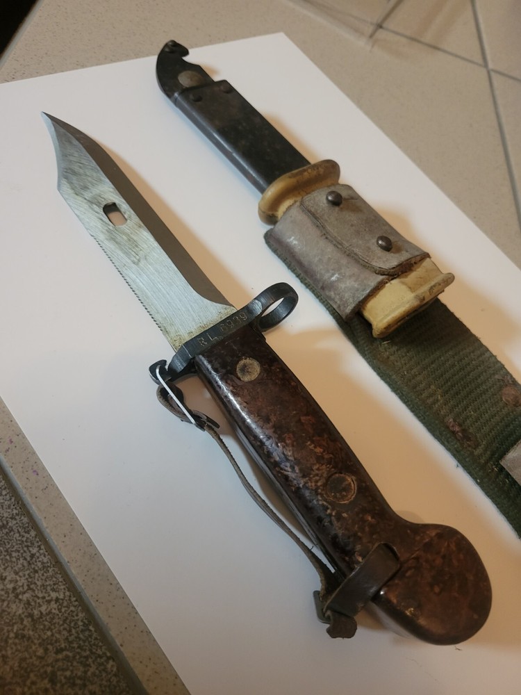 Romanian Bakelite Wirecutter Bayonet & Scabbard Type l Complete