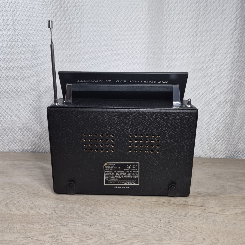 Vintage 70's 1425 Westminster Solid state World Time Ham operators multiband