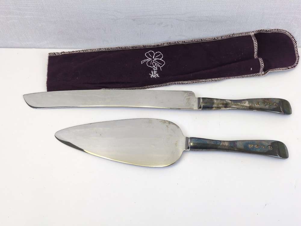 Gerity Silver Wedding Cake Knife Set with Cotton Sleeve