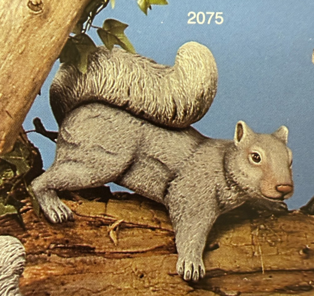 VINTAGE SCIOTO CERAMIC MOLD #S-2075 CLIMBING SQUIRREL