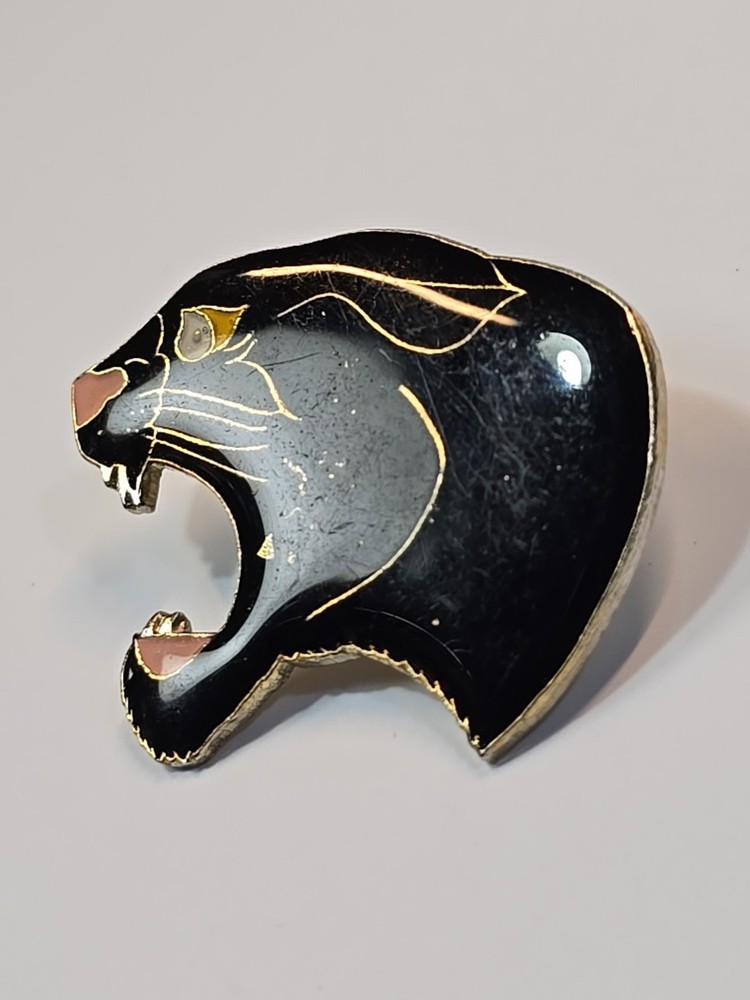Roaring Pather Big Cat Lapel Pin