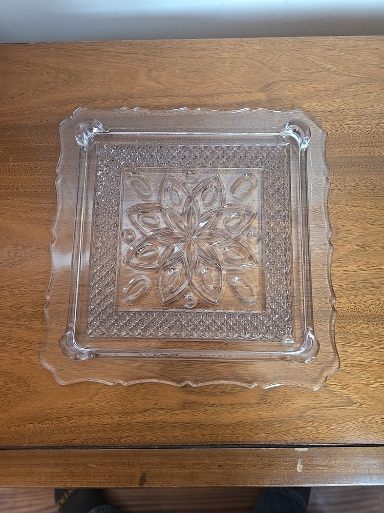 IMPERIAL CAPE COD 10 In SQUARE CAKE PLATE