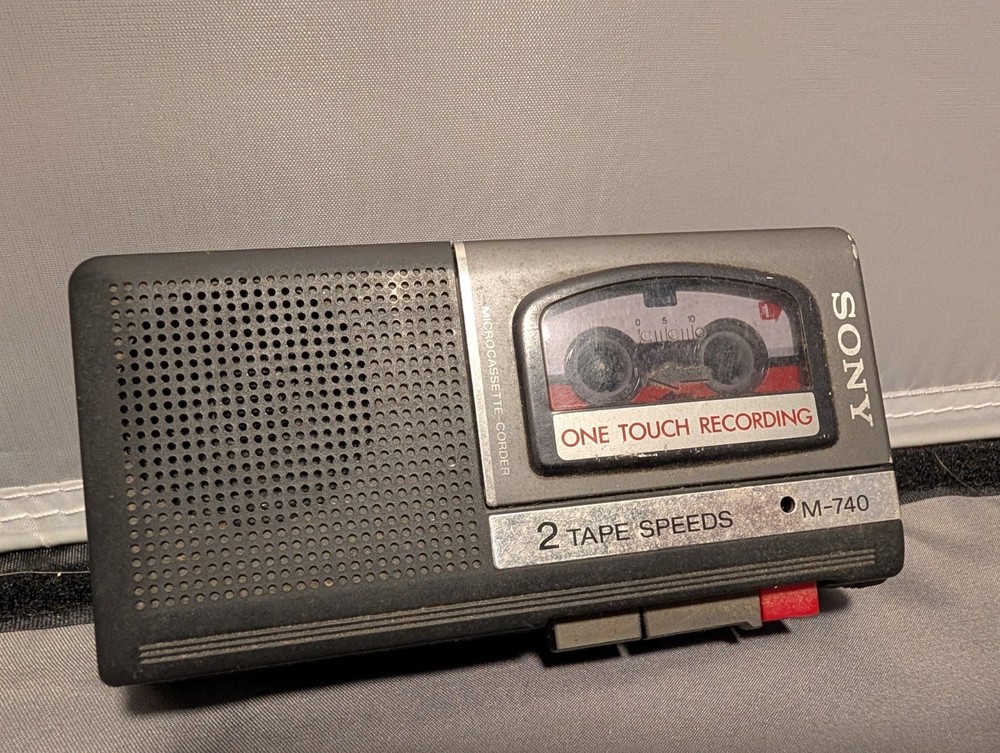 Sony M-740 Handheld MicroCassette - Corder Tape Recorder Untested