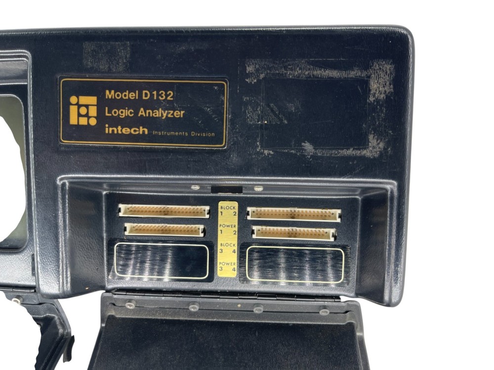 Intech Instruments Model D132 Logic Analyzer – Vintage Computer Terminal
