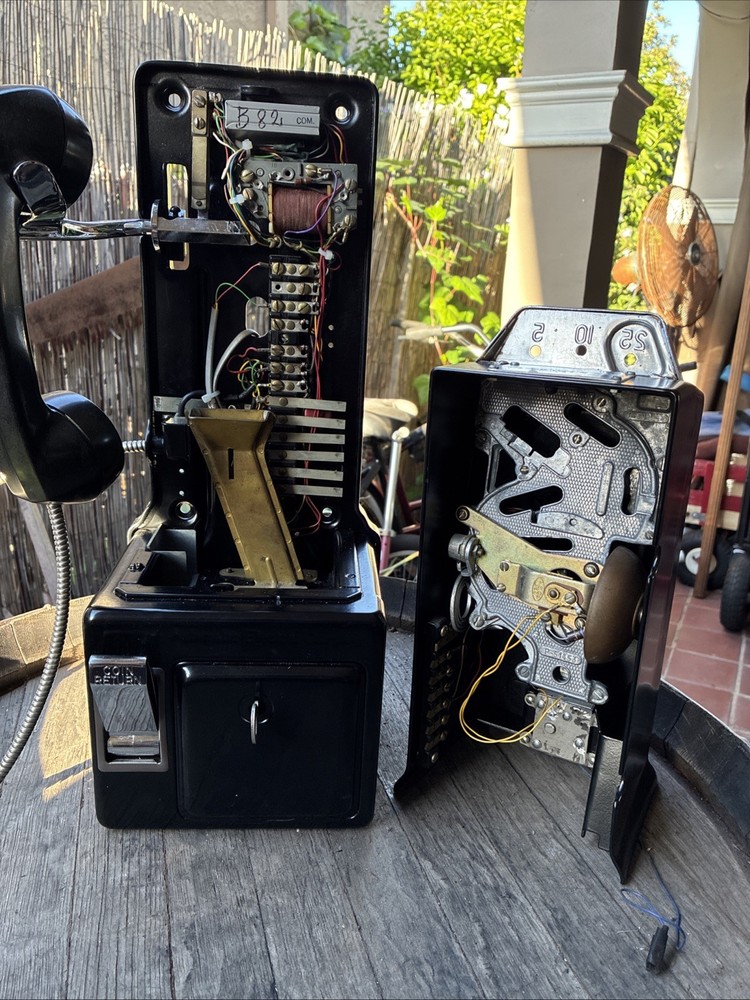 Automatic Electric Payphone Pay Telephone With KEYS And Ringer