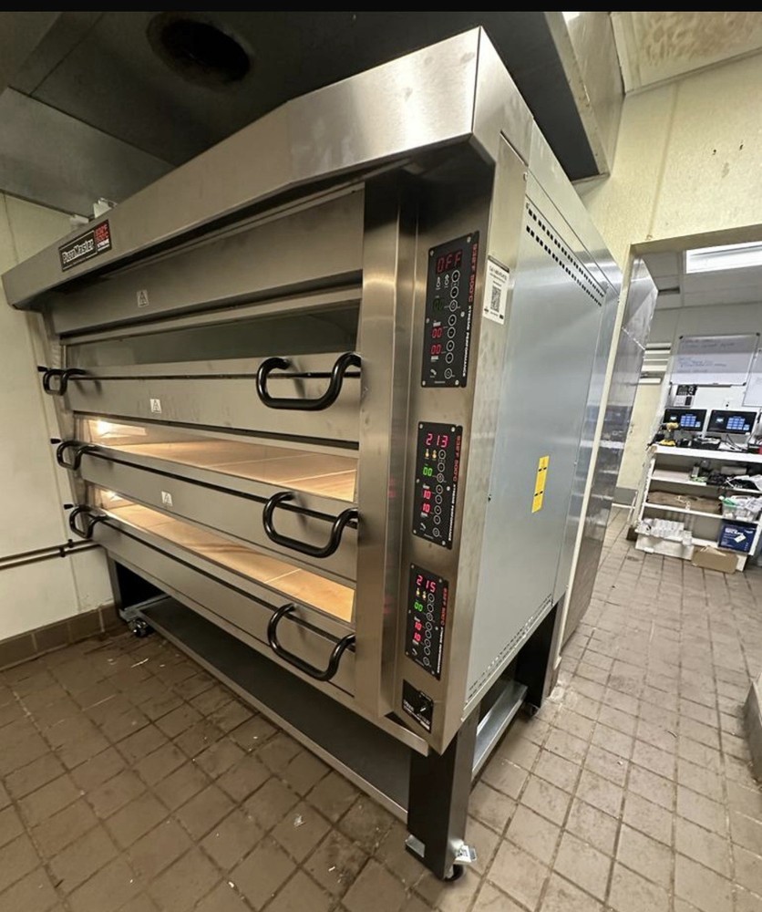 Pizza master oven Triple 943ED used 2022