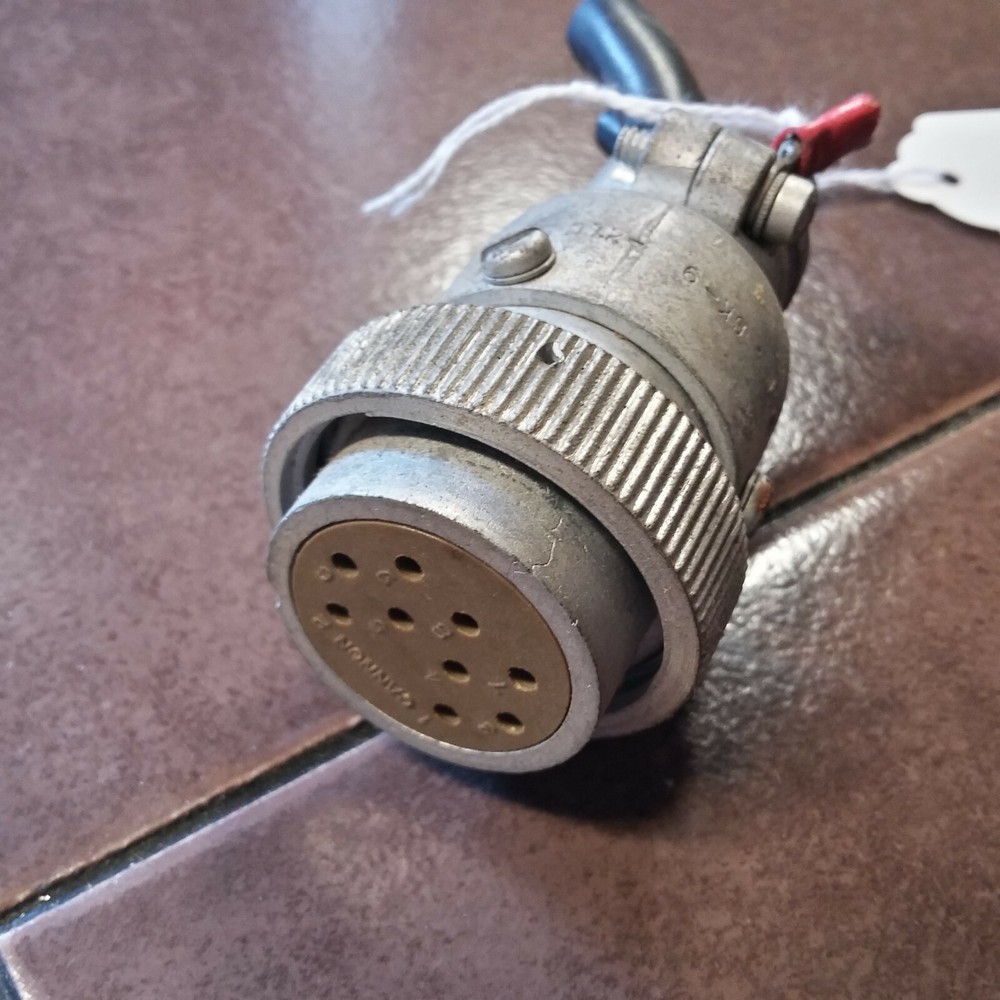 Cannon GK-9-21C-5/8 Connector