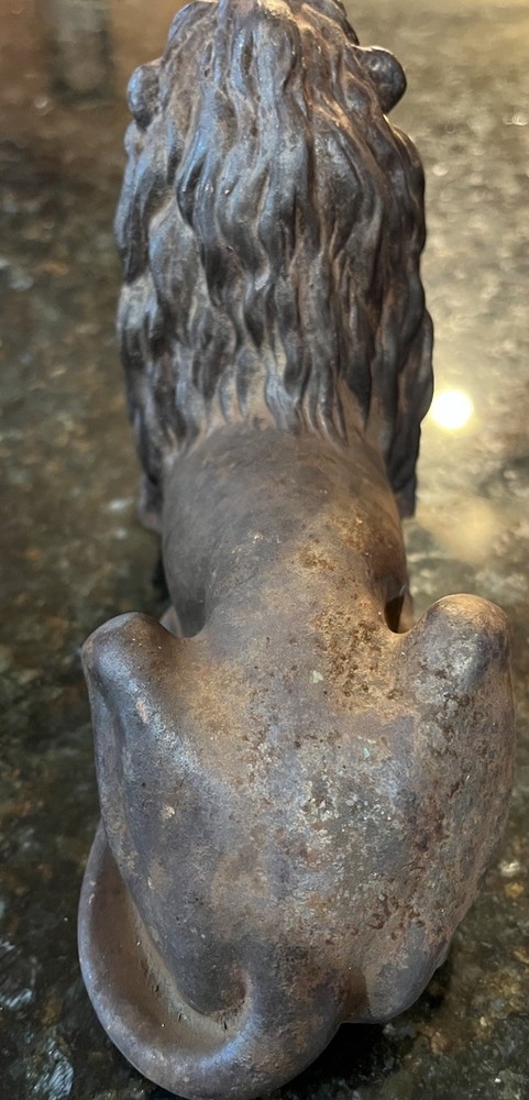 VTG Cast Iron Lion Topper 5”x9”