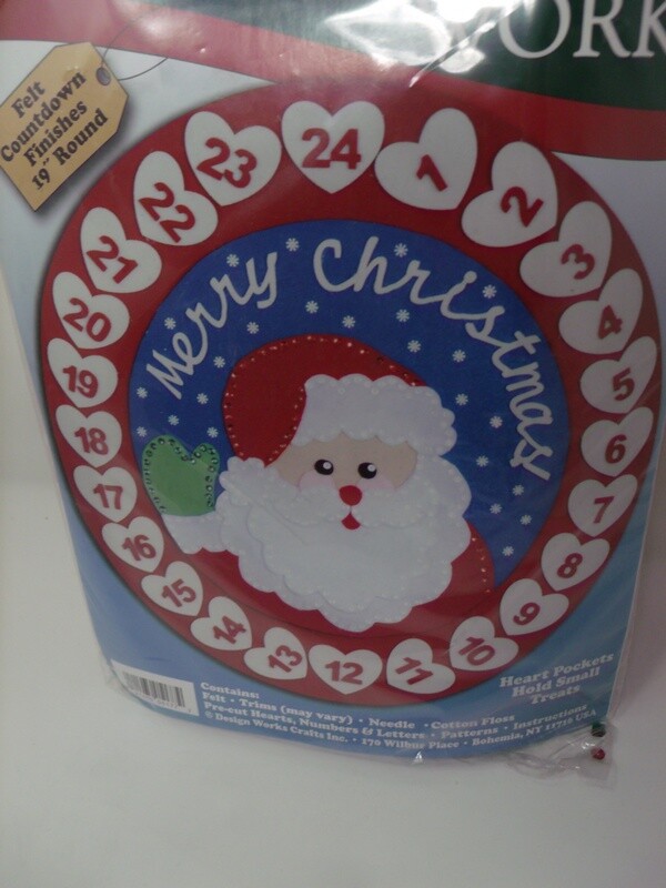 Design Works Jewel Felt SANTA COUNTDOWN CIRCLE Wall Hanging 19"