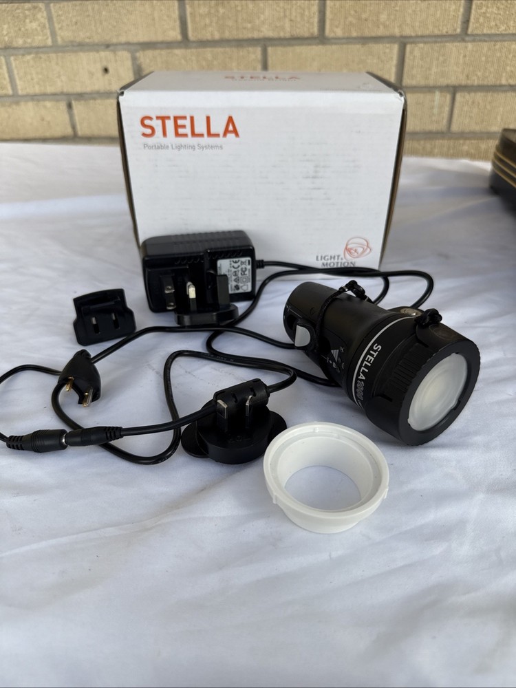 Light & Motion STELLA 1000 Underwater & Land Video Light