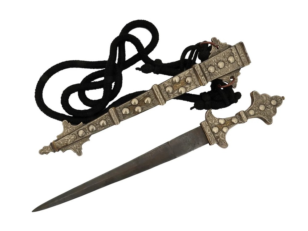 ANTIQUE 1900S ARABIC DAGGER WITH SILVER SHEATH