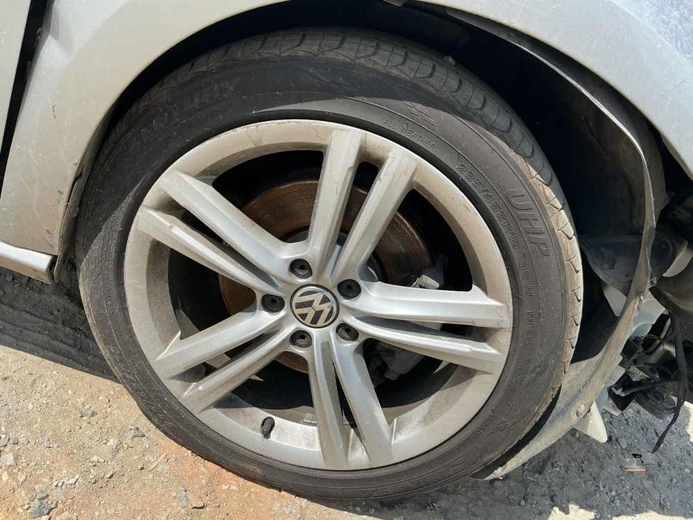 Fuse Box Engine Compartment Fits 12-22 PASSAT 5022155