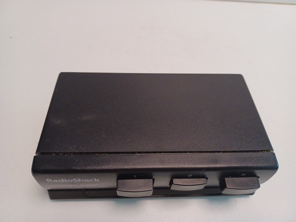 Radio Shack 3 Component Audio Source Control Center 42-2112