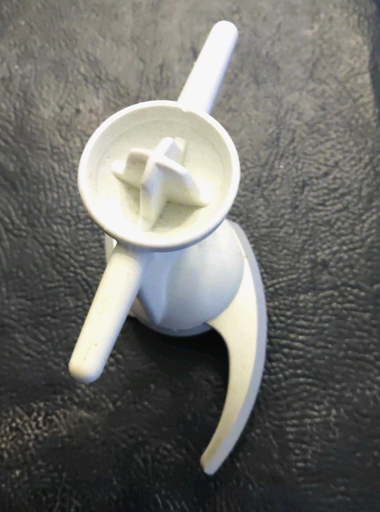 Mini Food Processor Blade With Tabs To Use To Pull Out