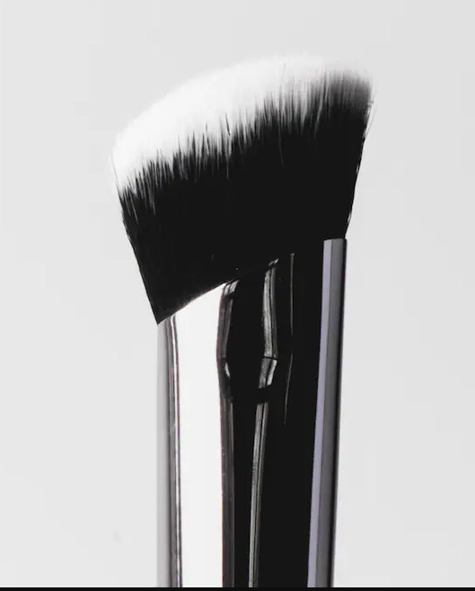 Cruelty-Free Concealer Brush – Flawless Application for Perfect Coverage 🖌️💄