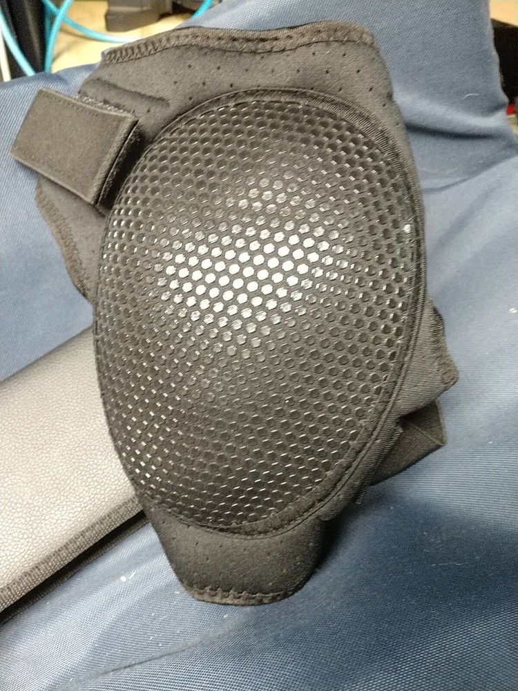 Soft Shell Gel Knee Pad Pair