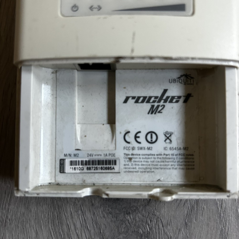 Ubiquiti Rocket M2 (ROCKETM2) airMAX 2.4GHz Wireless BaseStation Access Point