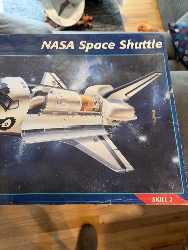 Monogram NASA Space Shuttle 1/72 OPEN BOX 5904 1995