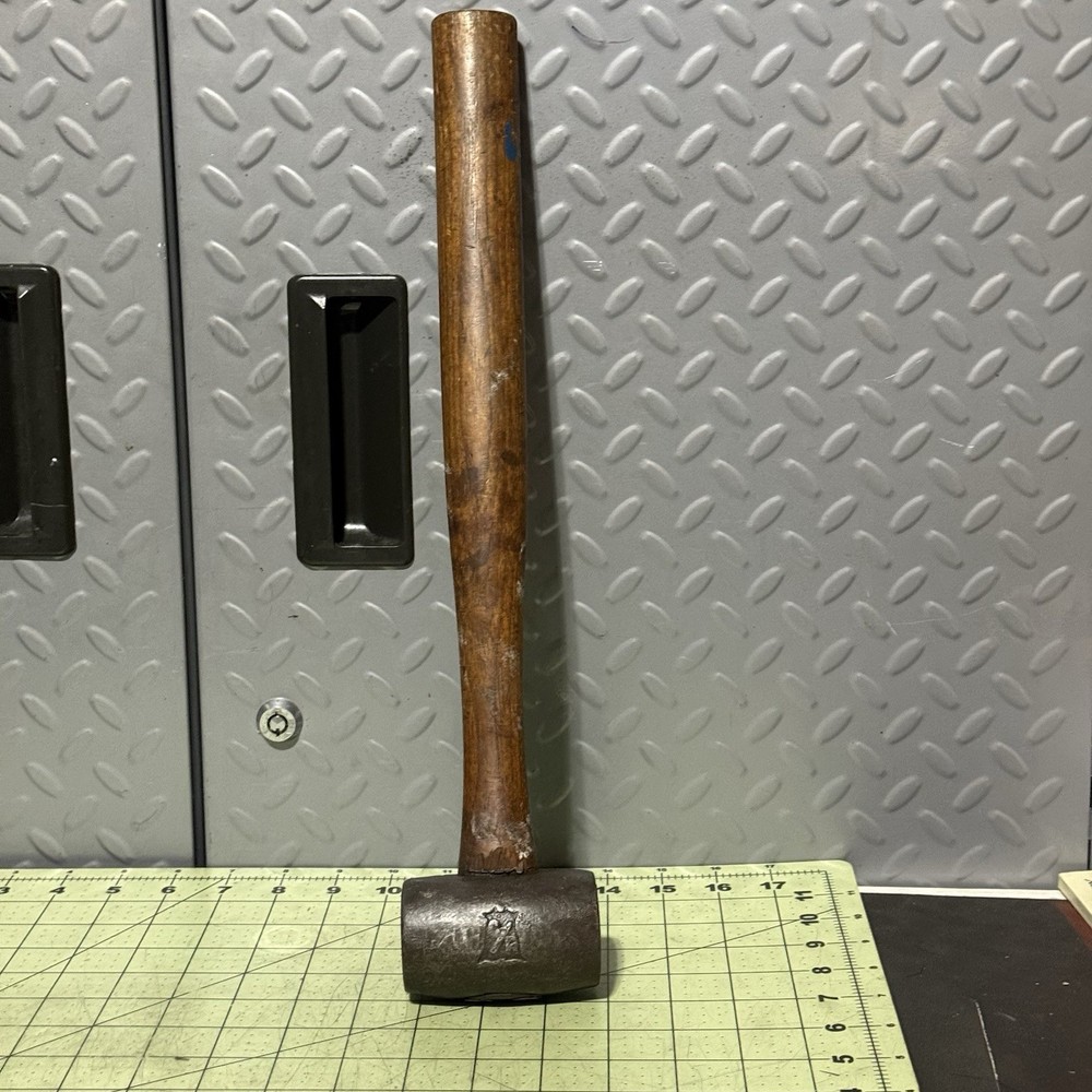 VINTAGE CHICAGO RAWHIDE . MALLET WITH ORIGINAL HANDLE