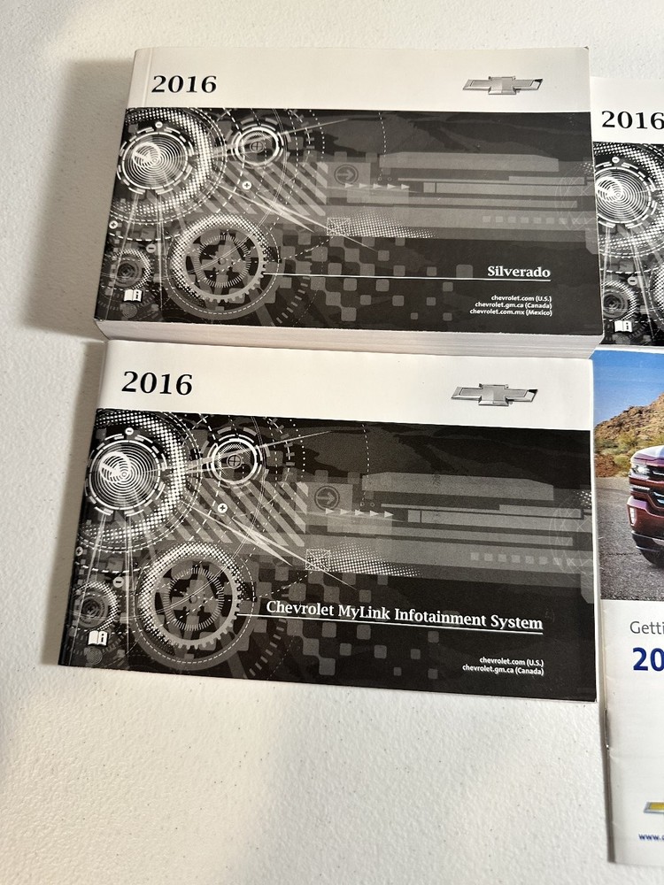 2016 Chevrolet Silverado Owners Manuals Set