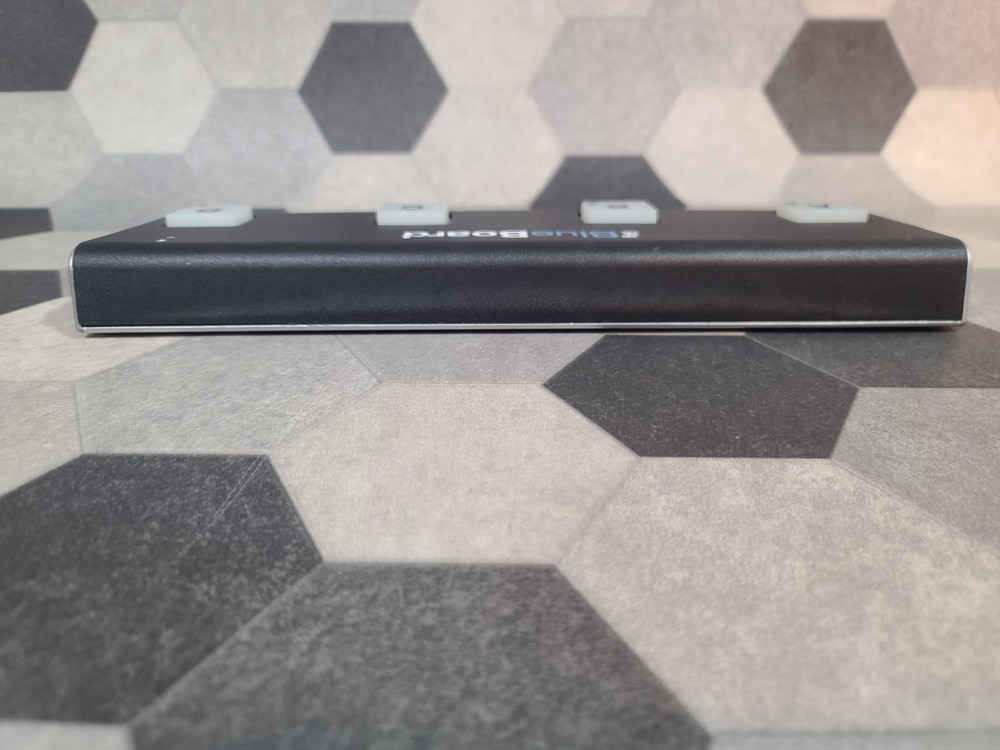 IK Multimedia iRig BlueBoard MIDI Pedalboard Controller