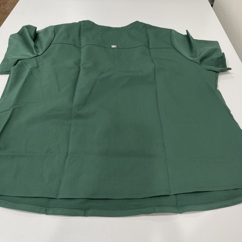 Fabletics Method 2-Pocket Scrub Top Hunter Green 2X