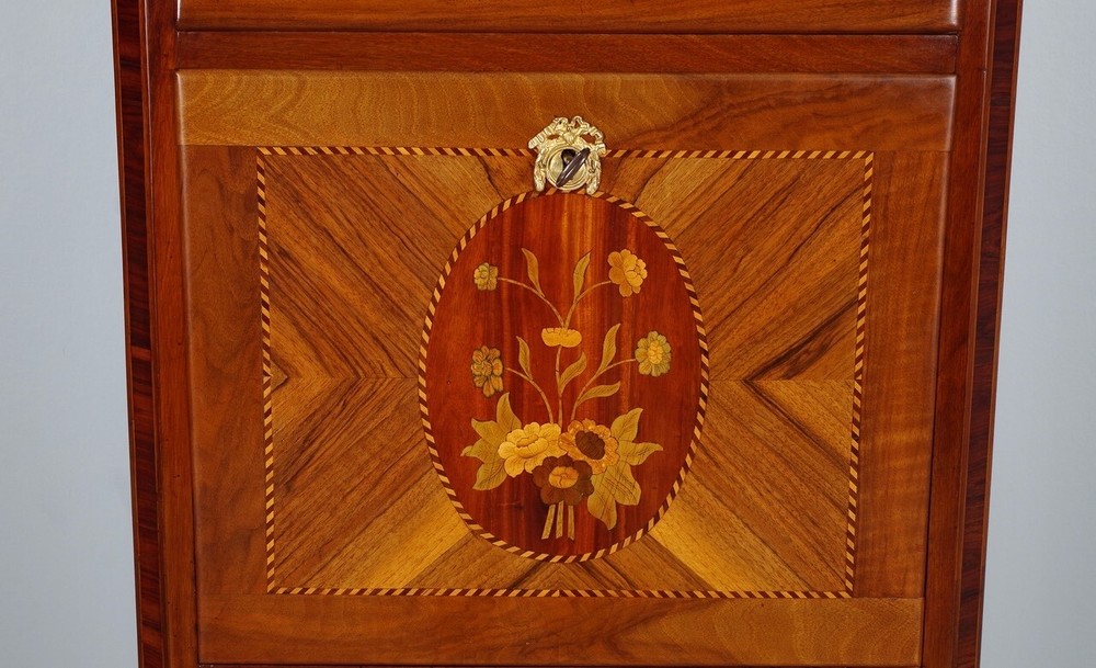 Secretary era Transition marquetry