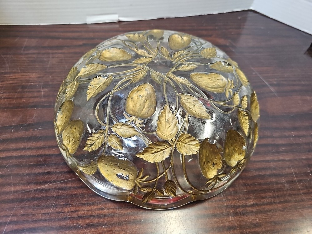 Carnival glass Grape Vine Wreath ICS bowl 9"