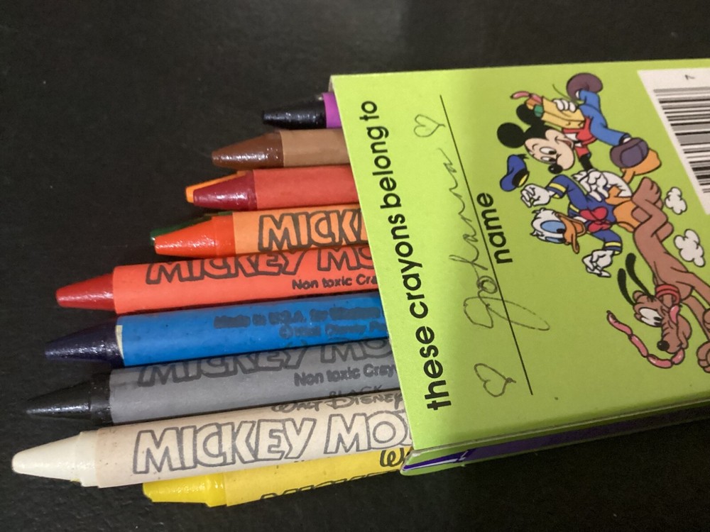 Disney Pack of Mickey Mouse Crayons
