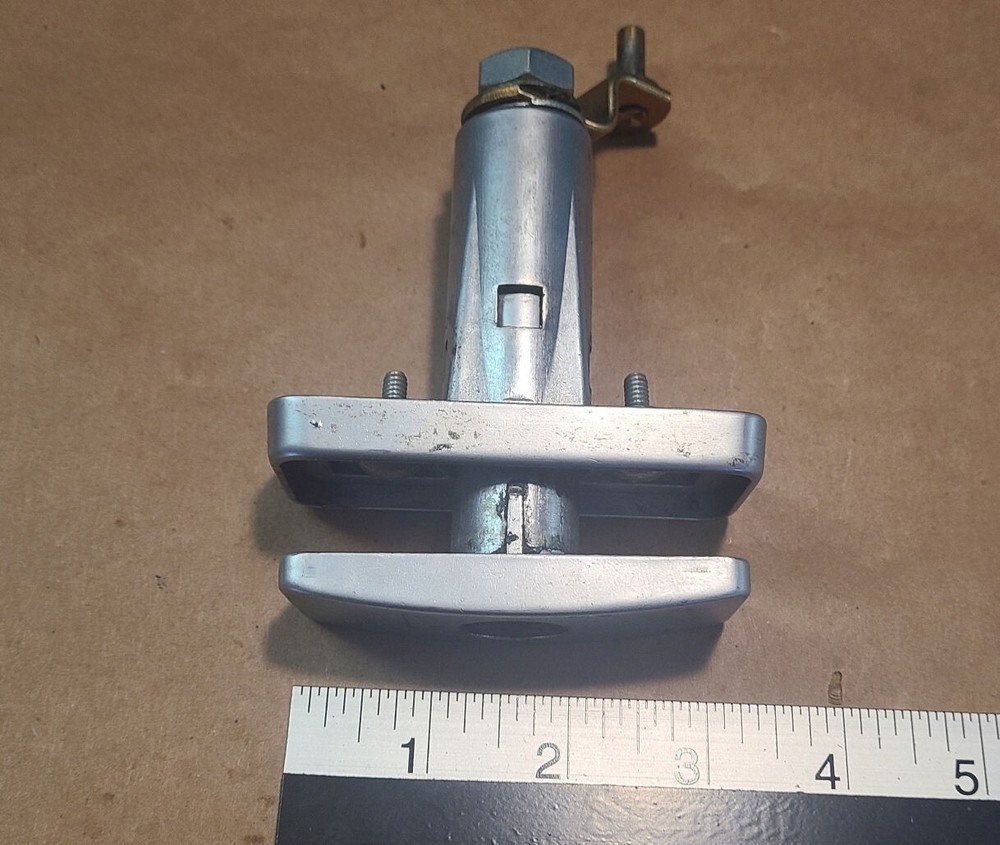 (AP) Automatic Products T handle locking assembly for snack vending machine