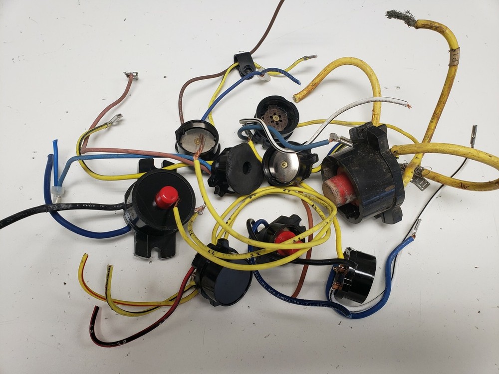 CEJ36SV Used Klixon switch from Electric motors salvaged from damaged motors.