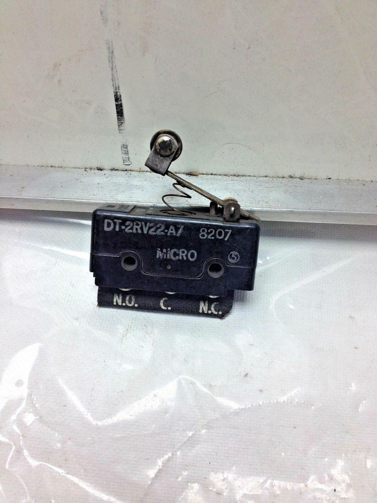 Microswitch DT-2RV22-A7 Standard Limit Switch with Roller Lever