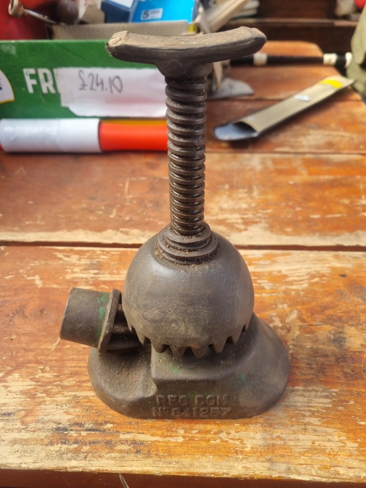 Vintage Harvey frost jack 1 ton