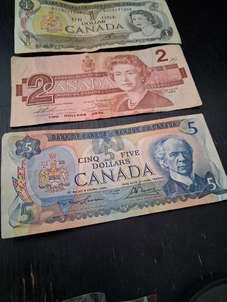 CANADA Old Banknotes- 3 Notes - Circulated