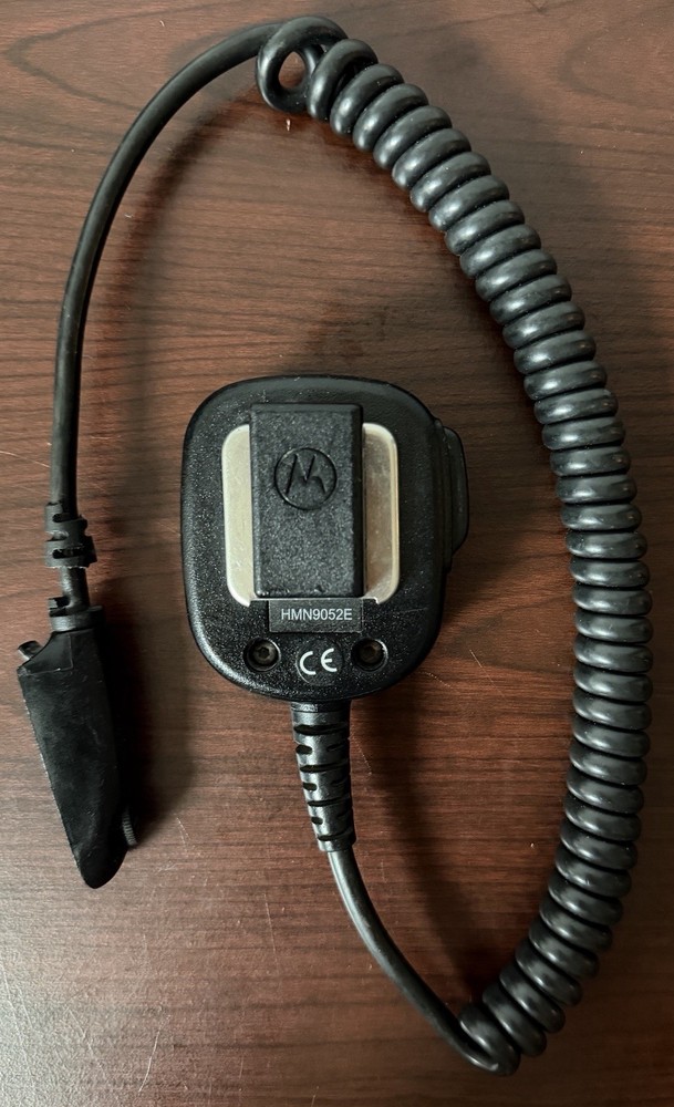 MOTOROLA OEM Wind Porting Remote Speaker Microphone HMN9052E Used
