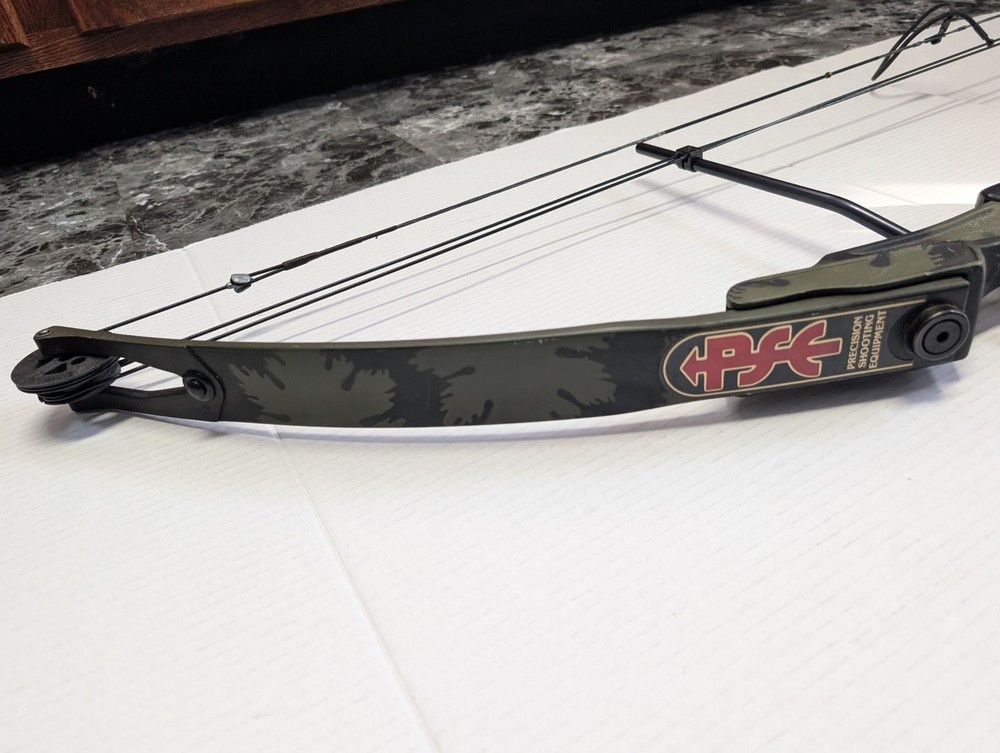 PSE Compound Bow Archery Hunting Camo Sight Stabilizer Arrow Rest Cobra Used