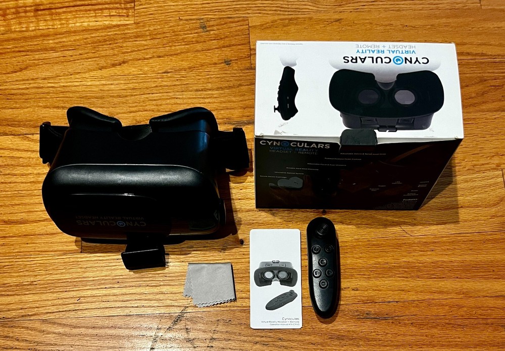 CYNOCULARS VIRTUAL REALITY HEADSET + REMOTE