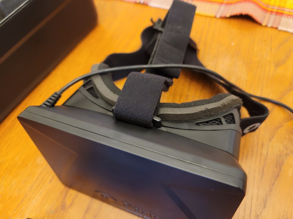 2013 Oculus Rift VR Development Kit Virtual Reality Headset DK1 w/ Case
